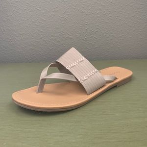 Cityclassified Shoes - Rattan-S Thong Sandal Cityclassified Shoes - Rattan-S Thong Sandal